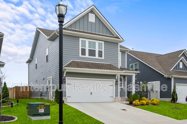 Photo - 704 Conifer Dr