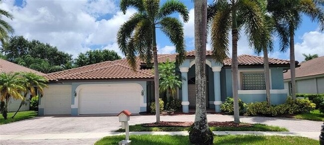 Photo - 100 NW 108th Way