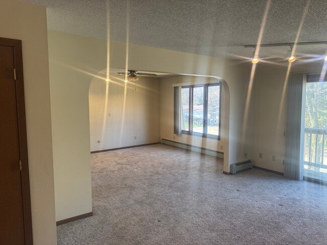 Photo - 480 12th Ave SW Unit 5