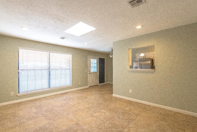 Photo - 12500 SW 4th St