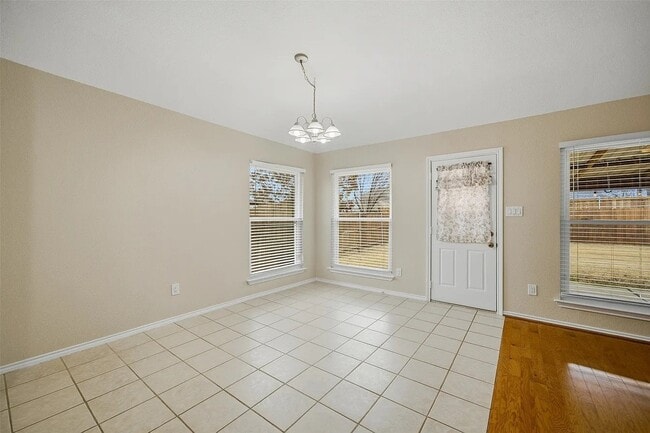 Photo - 1337 Red River Dr