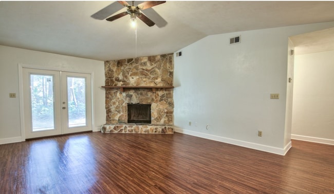 Photo - 4779 Leah Ln