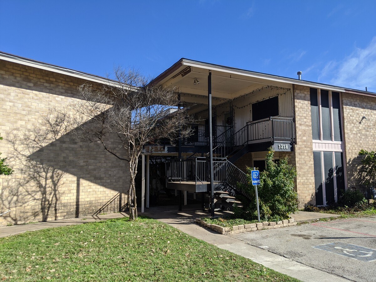 Photo - 1318 Lamar Square Dr Unidad 203