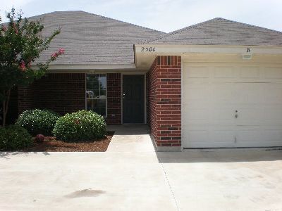 Building Photo - 2208 Wildewood Dr Unit A-STILL OCCUPIED BY RESIDENT