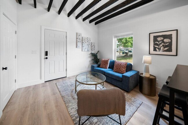 Photo - 704 Wayne St Unit ID1056107P