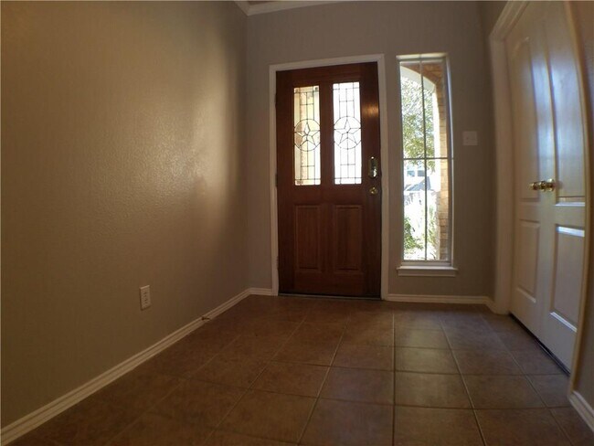 Photo - 2208 Hayfield Square