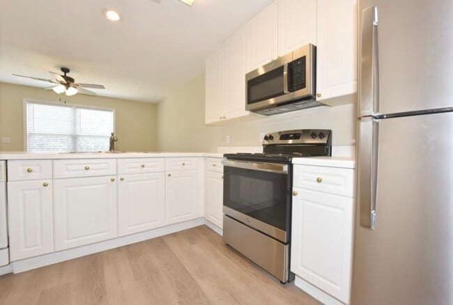 Photo - 2428 E University Dr