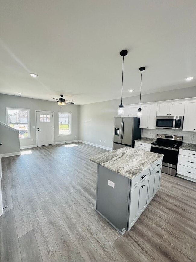 Photo - 226 Beau Claire Cir