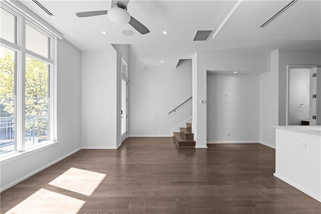 Photo - 785 Piedmont Ave NE