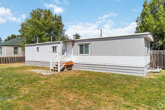 Building Photo - 2 Bed 1 Bath Single Family Home in Spokane...