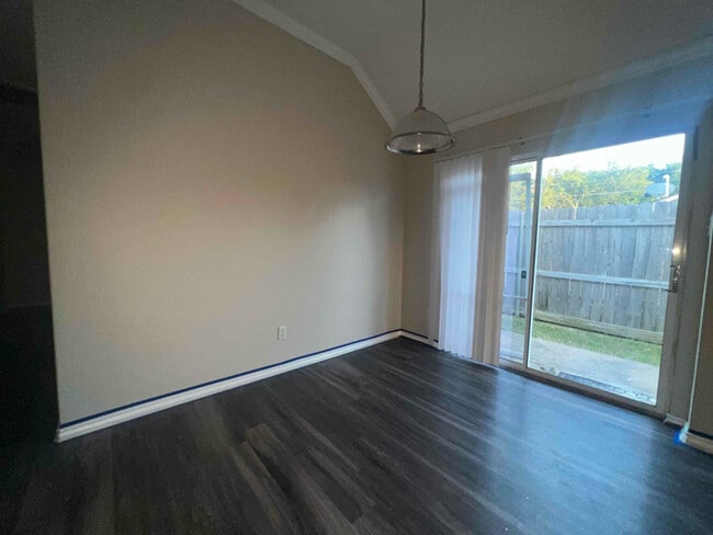 Photo - 507 Maple St