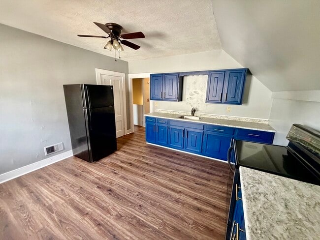 Photo - 86 Maplewood Ave Unit 2