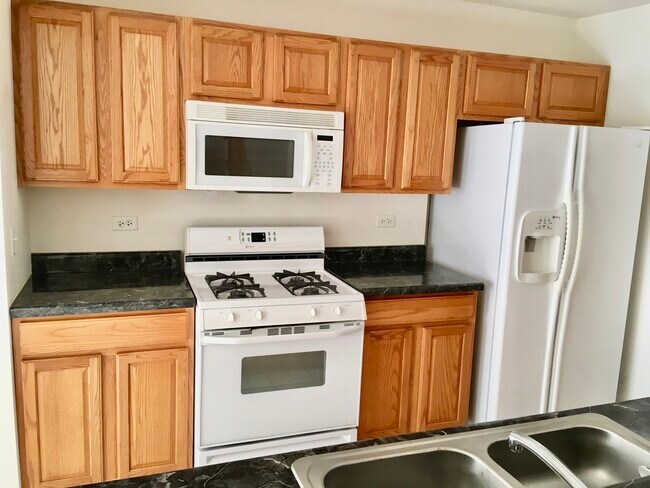 Photo - 2482 Stoughton Cir
