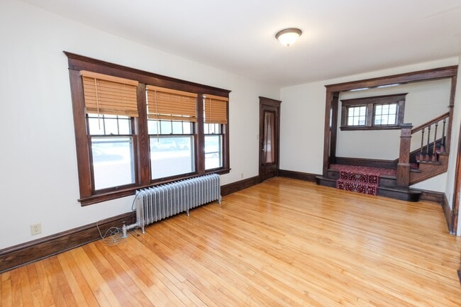 1619 Selby Ave