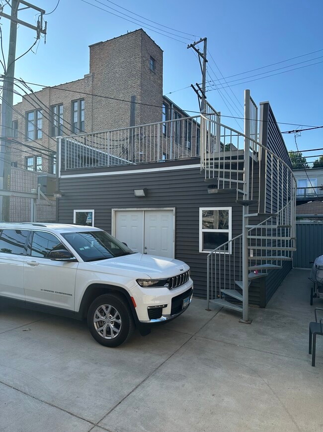 Photo - 1744 W Foster Ave Unidad 1M