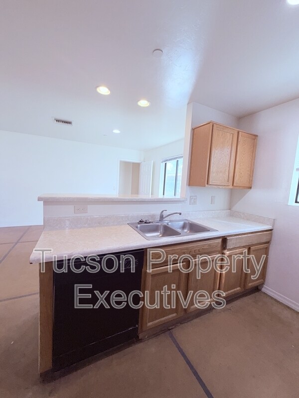 Photo - 1412 E 25th St