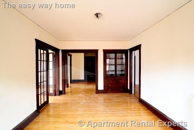 Photo - 14 Centre St Unidad #8