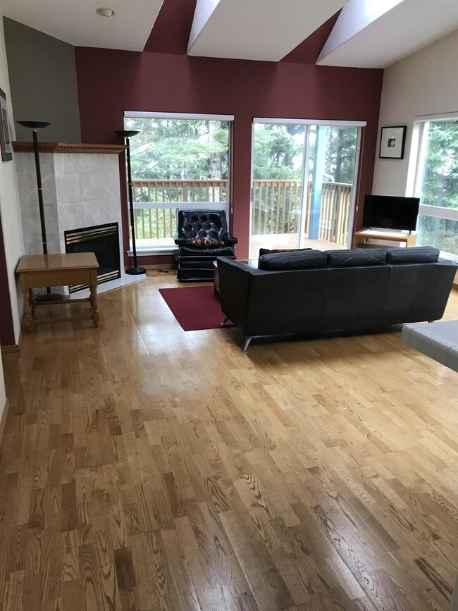 Building Photo - 96 NW 33rd Pl Rental