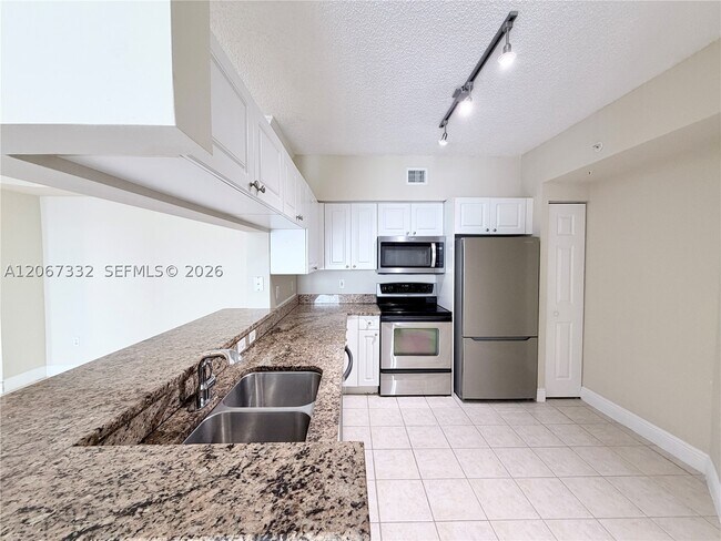 Photo - 17100 N Bay Rd Unit 1105