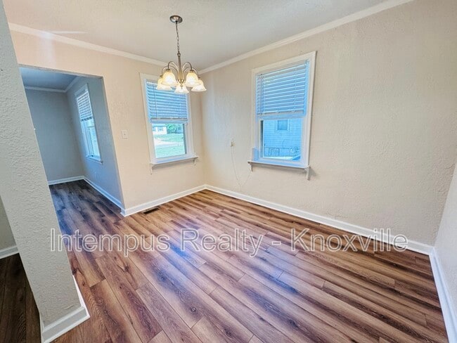 Photo - 3222 Selma Ave