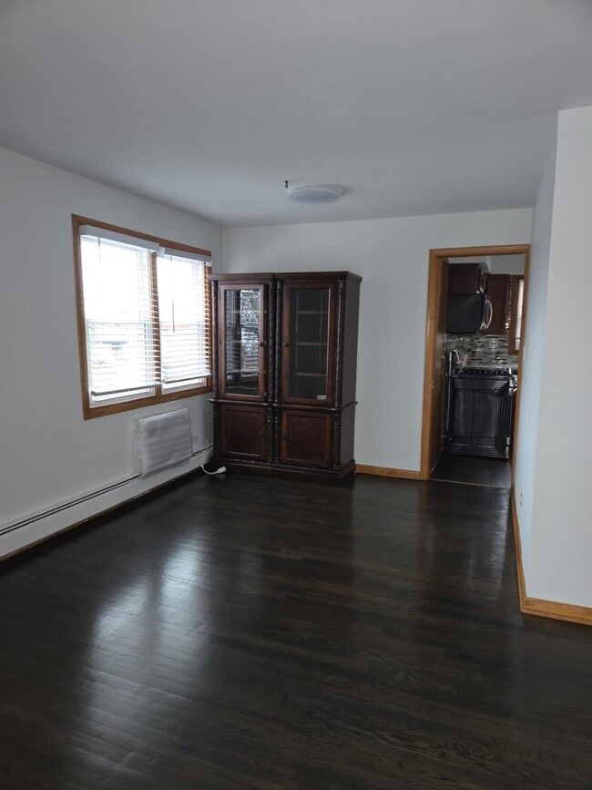 Photo - 6146 N Melvina Ave