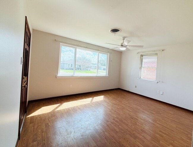 Photo - 1104 N Bengal Rd