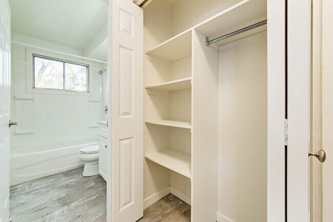 Photo - Sherwood Inn