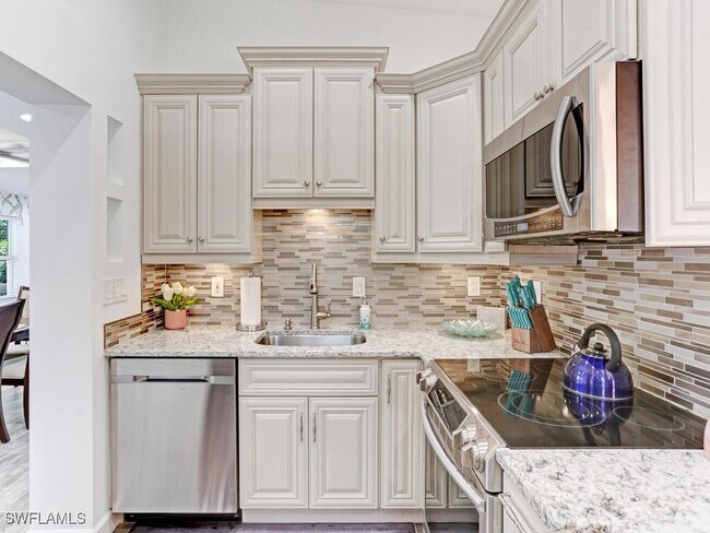 Photo - 784 11th St N