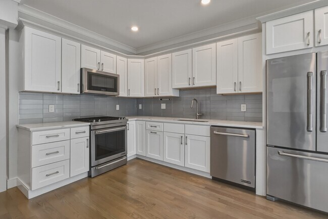 Photo - 134 Chelsea St Unit 1