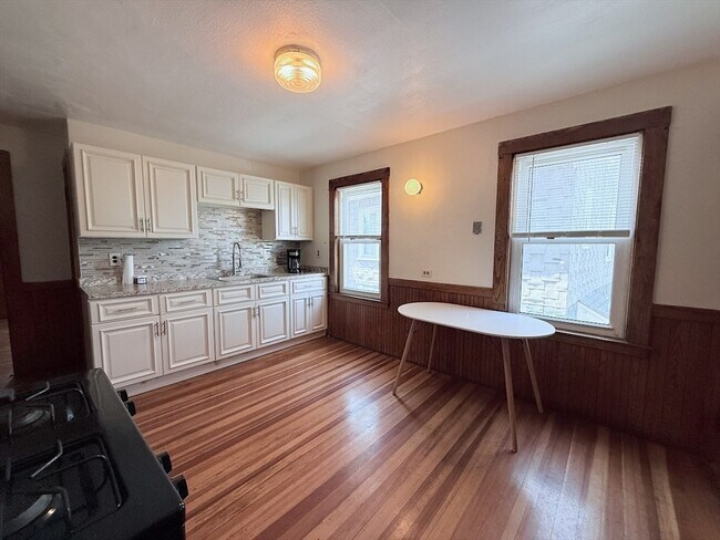 Photo - 90 Homes Ave Unit 2