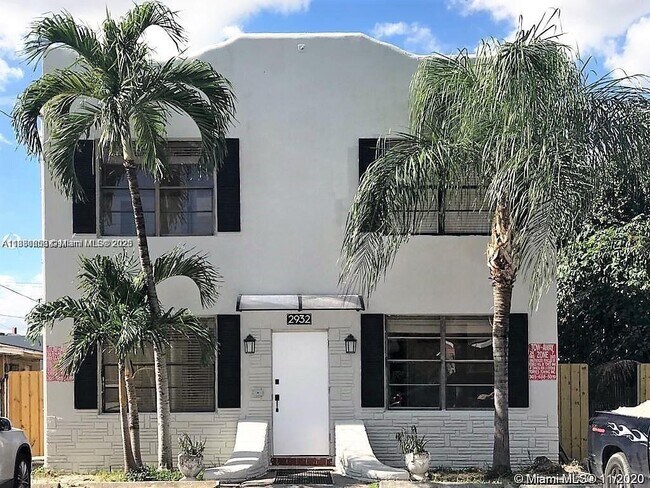 Building Photo - 2932 NW 16th Ave Unit 4A Rental
