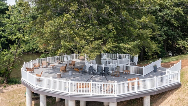 360 Degree Deck