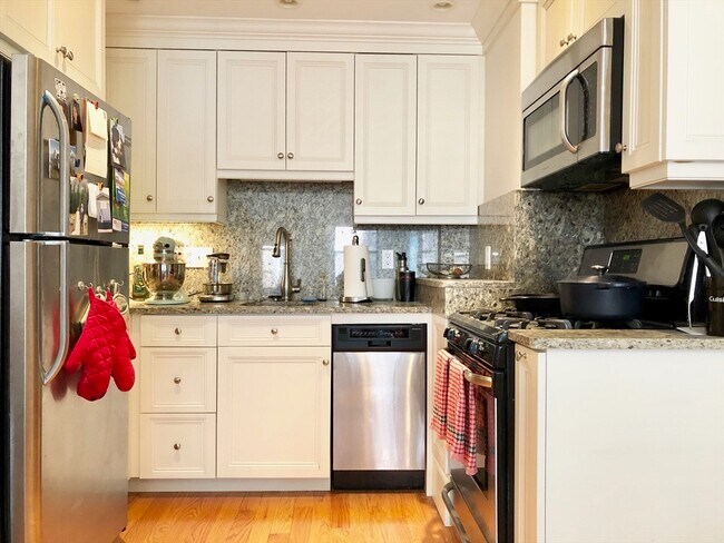 Photo - 247 Newbury St Apartamento Unidad 2R