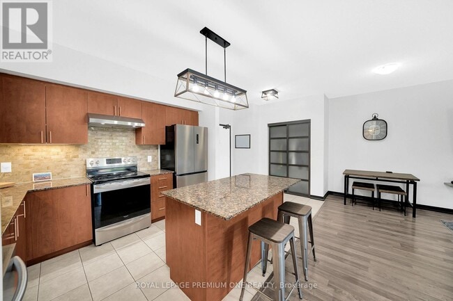 Photo - 161 Wellington St E Unit 204