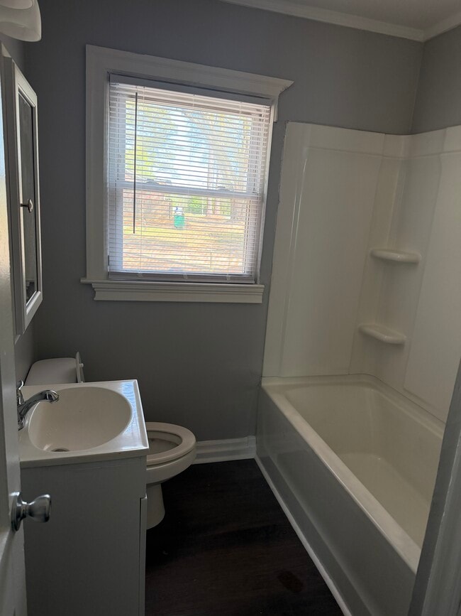 Photo - 1401 10th Ave