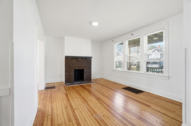 Photo - 8436 Burns Ave