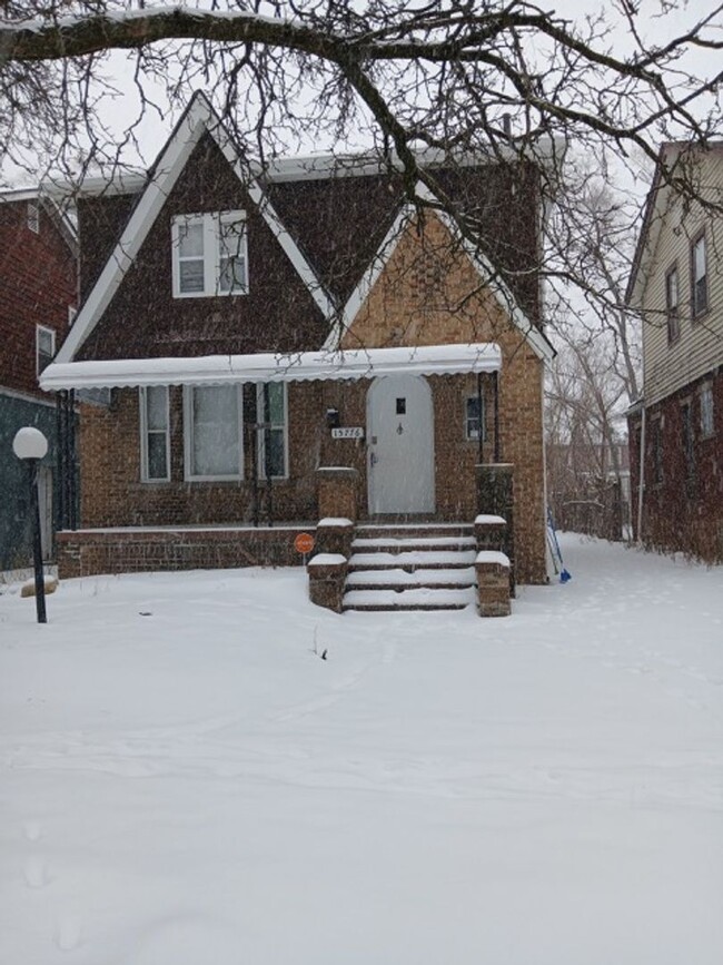 Brick colonial with tons of character - Brick colonial with tons of character House