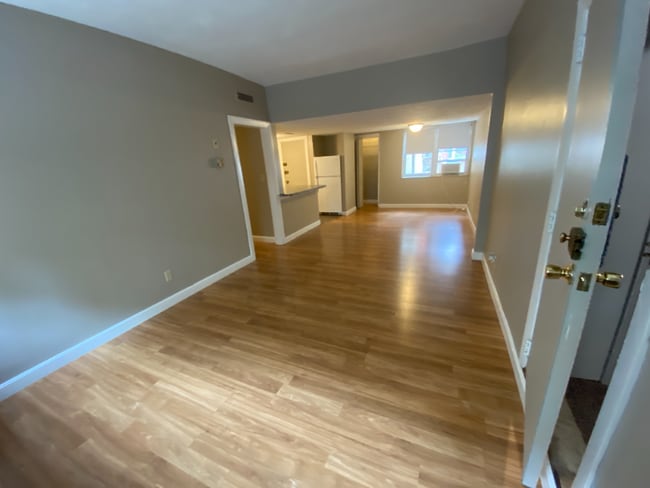 Photo - 1862 Beacon St Unidad 6-B3