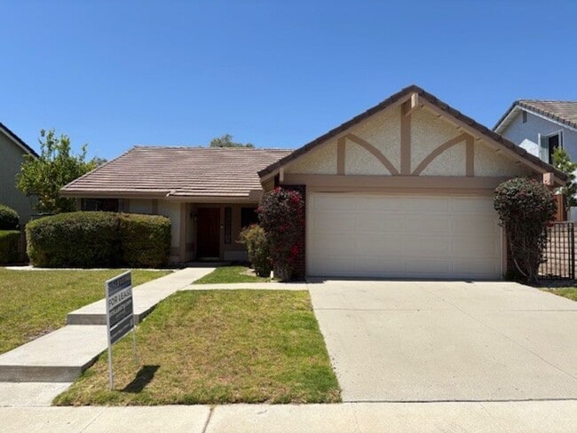 Building Photo - 2133 Laurelwood Dr