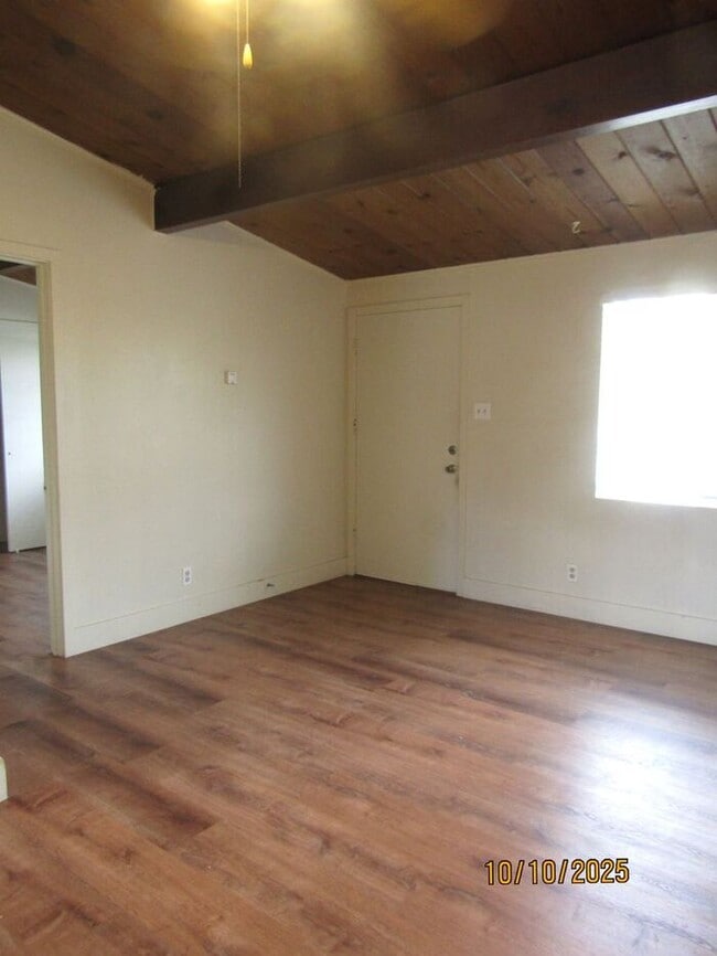 Photo - Charming 2 Bed 2 Bath Duplex in Rural Seba...