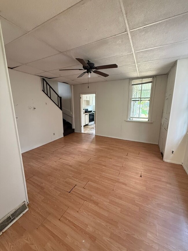 205 3rd Ave