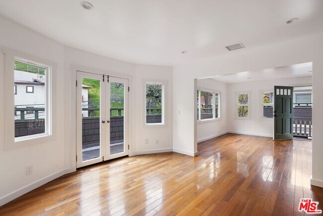 Photo - 2232 Laurel Canyon Blvd