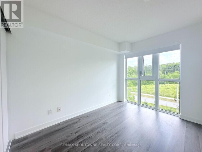 Photo - 1225 York Mills Rd