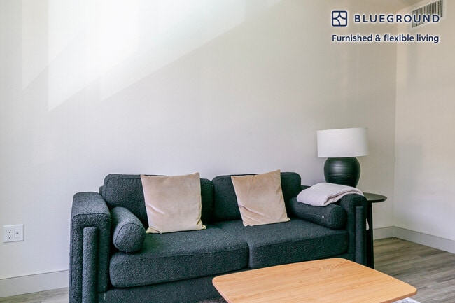 Photo - 44758 Old Warm Springs Blvd Apartamento Unidad FL3-ID2074