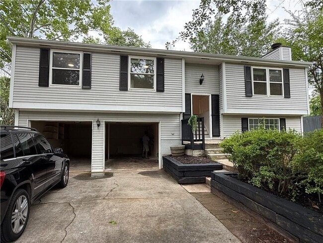 Building Photo - 10415 Plantation Bridge Dr