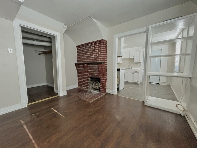 Photo - 117 E Glenwood Ave