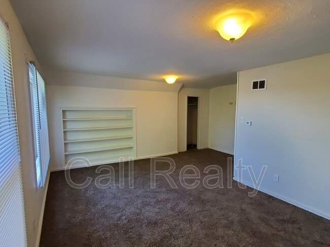 Photo - 719 W Augusta Ave Unit 2