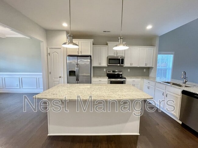 Photo - 155 Cromwell Ct