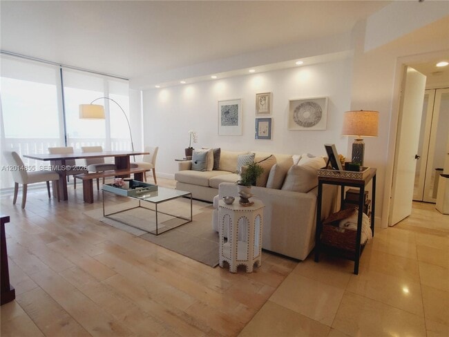 Building Photo - 2000 Island Blvd Unit 2703
