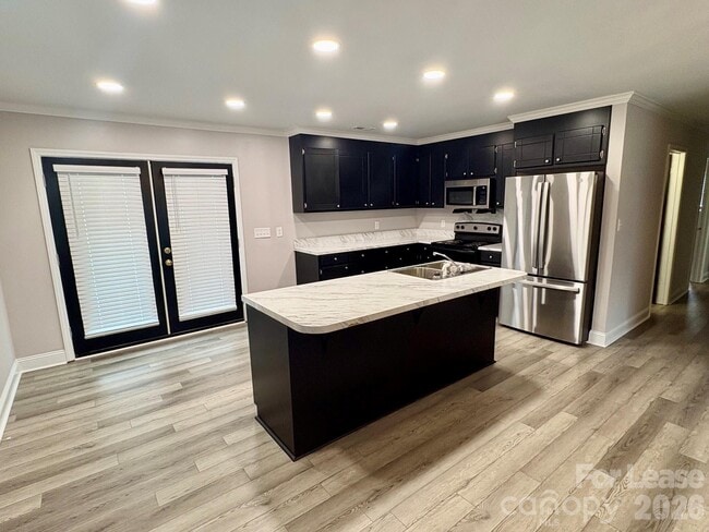 803 Robinson Rd